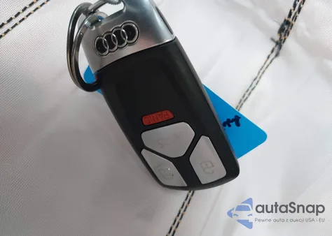 2017 Audi A4 2.0T Season Of Audi Premium из США, поврежденный, VIN WAUDNAF46HN046785